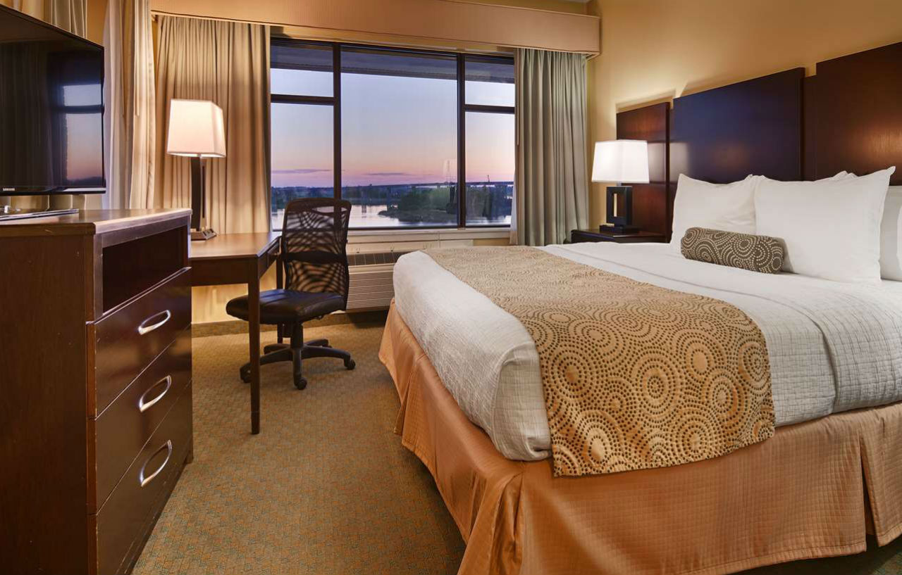Best Western Plus Coastline Inn Wilmington Bagian luar foto